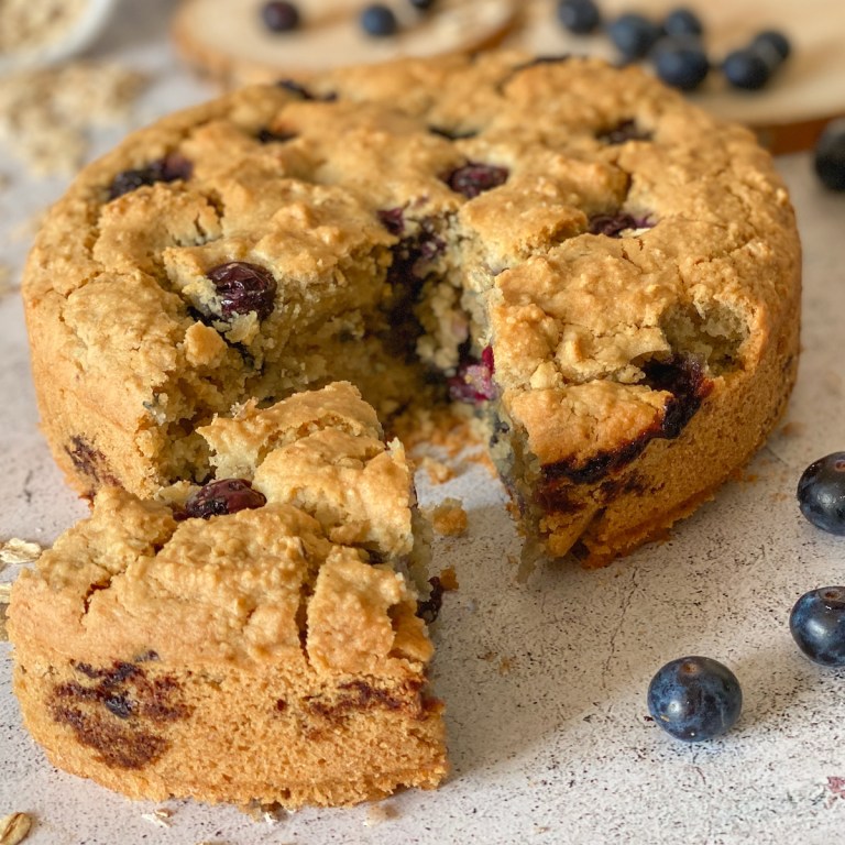 Vegan Blueberry Oat Cake